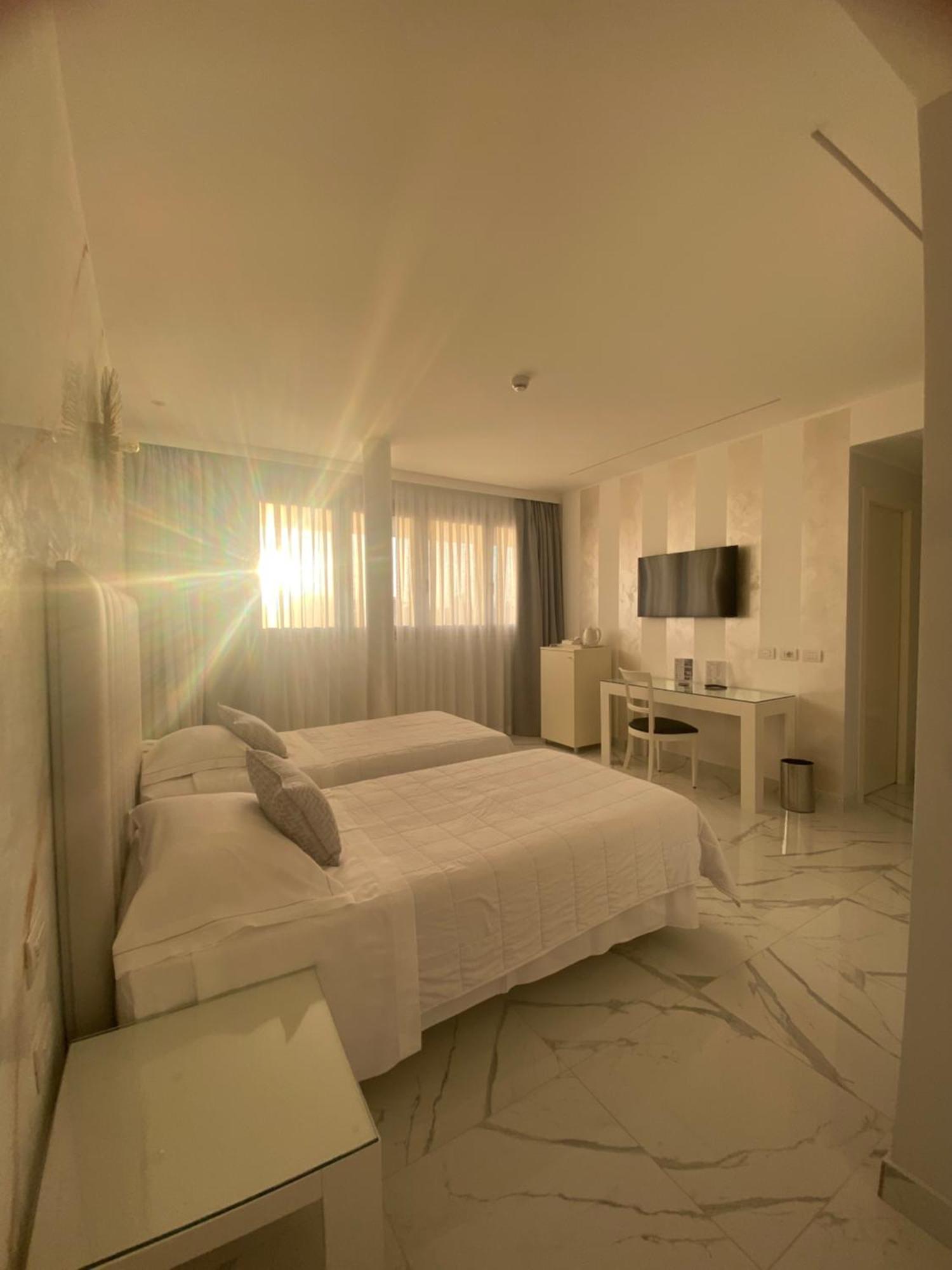 One Hotel & Restaurant Dalmine Luaran gambar