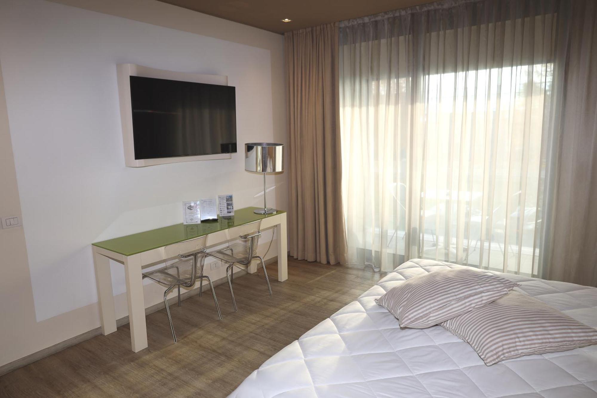 One Hotel & Restaurant Dalmine Luaran gambar