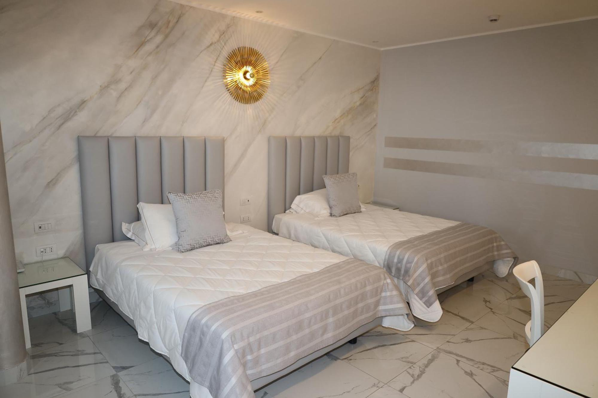 One Hotel & Restaurant Dalmine Luaran gambar