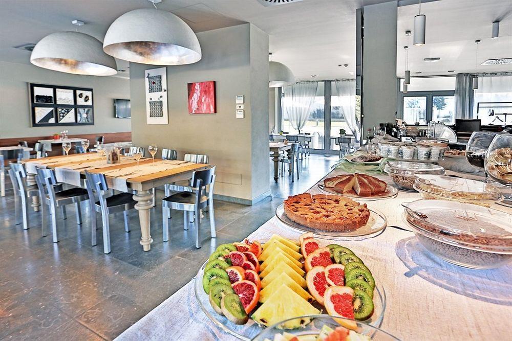 One Hotel & Restaurant Dalmine Luaran gambar