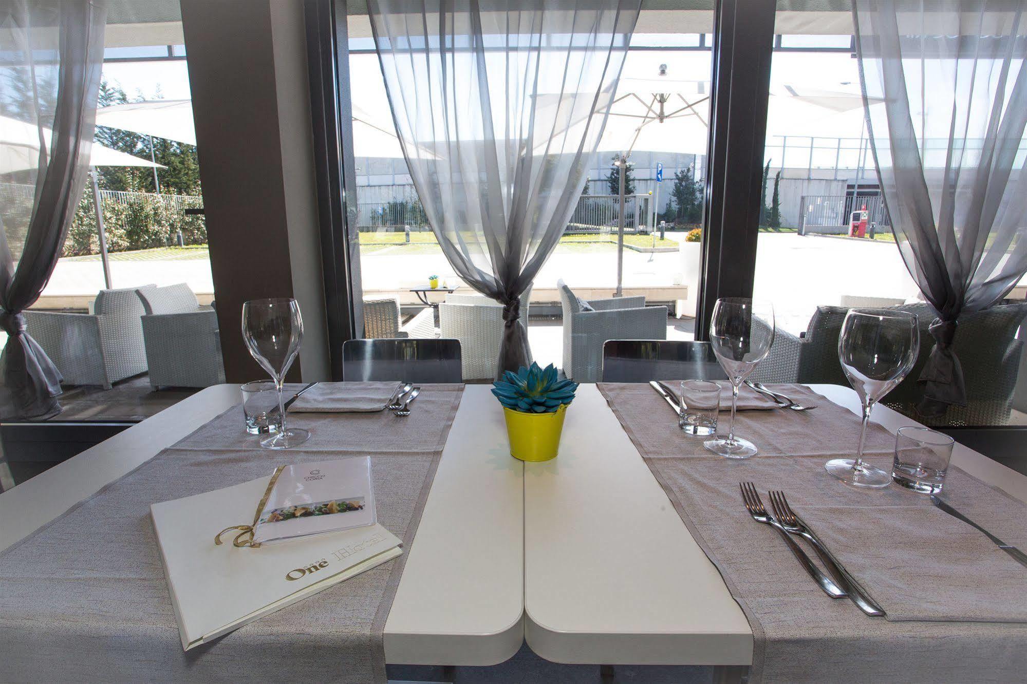 One Hotel & Restaurant Dalmine Luaran gambar