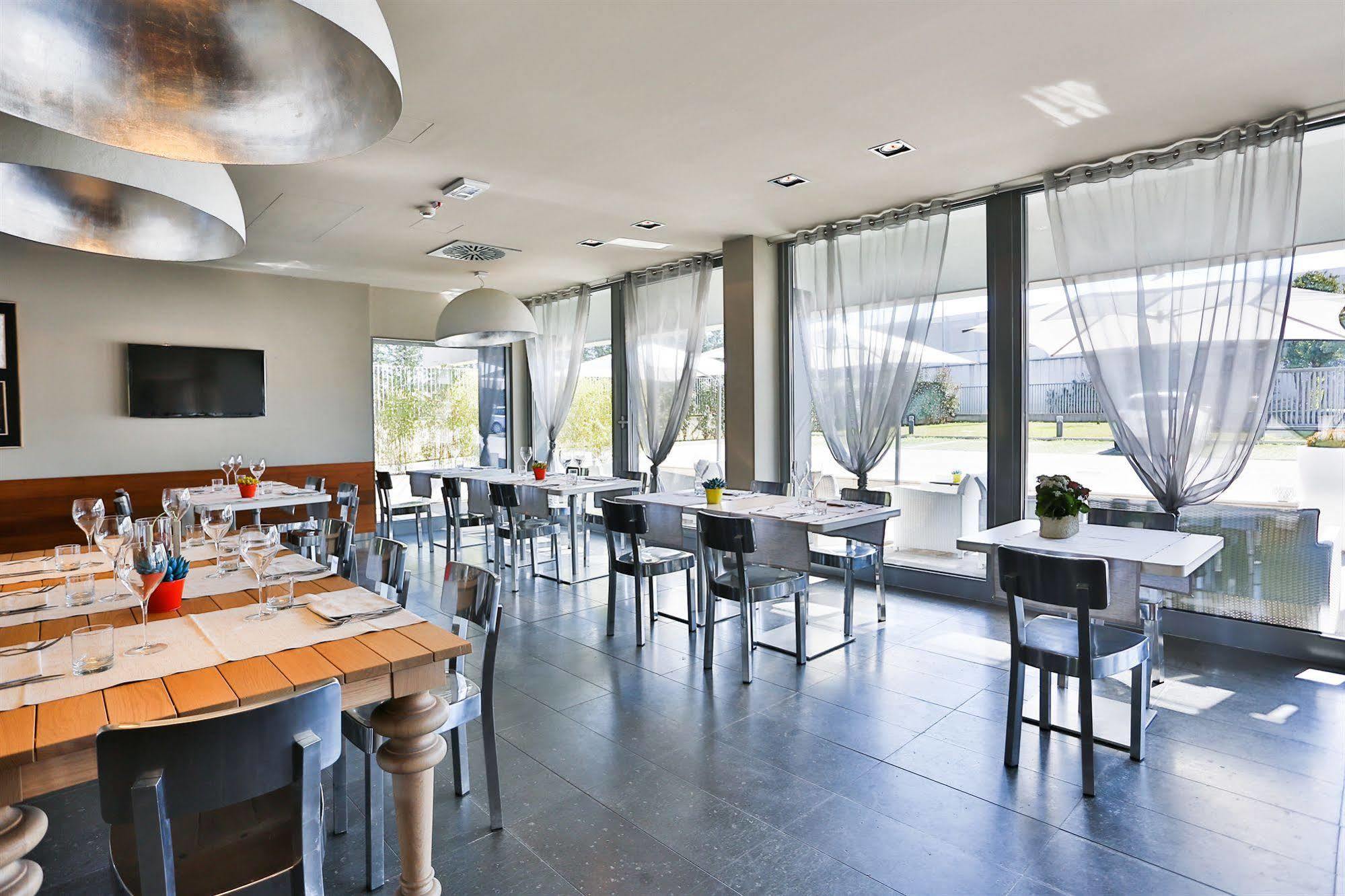 One Hotel & Restaurant Dalmine Luaran gambar