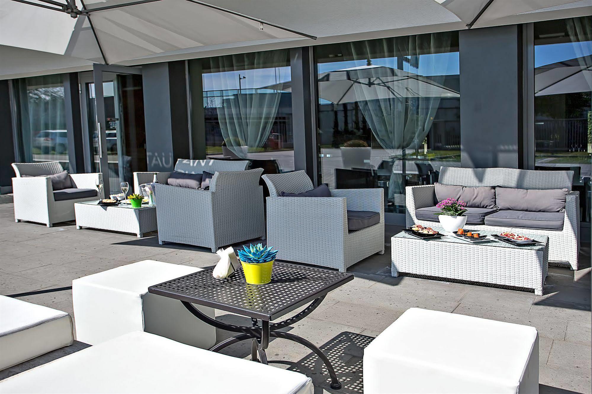 One Hotel & Restaurant Dalmine Luaran gambar